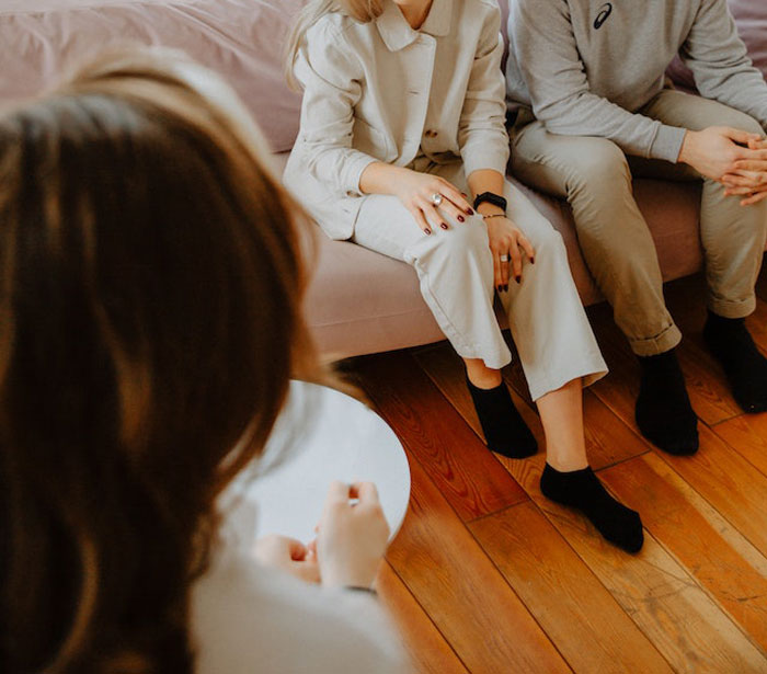 Rich Parents Want To Adopt Their Son's Friend From His Single Mom, The Mom Only Then Realizes All The Red Flags