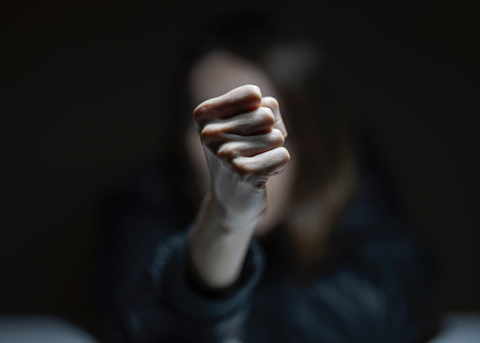 30 House Rules People Had As Kids That They Only Later Realized Not All Households Followed