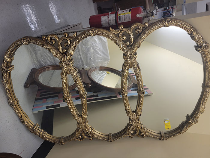 Yall!!! I Am So Excited About My Most Recent Thrift Find! This Beauty Was Only $20!!! Its So Huge, And I Almost Cried When I Found Her!! I Can Not Wait To Get Her In My House!