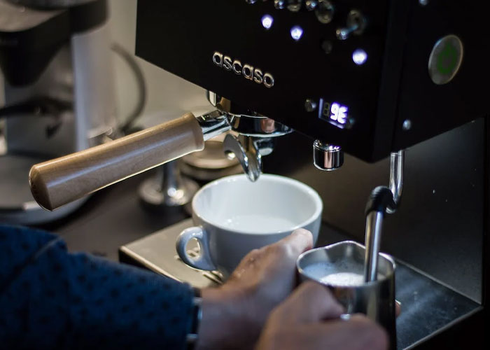 “They Somehow Thought Free Spaghetti Was A Reasonable Request”: 45 Of The Most Peculiar Requests Waiters Have Ever Heard