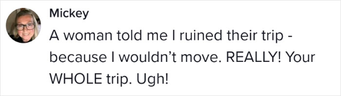 Entitled Man Steals This Woman's Plane Seat And Pretends To Be Asleep, Proceeds To Get Mad When She Takes It Back