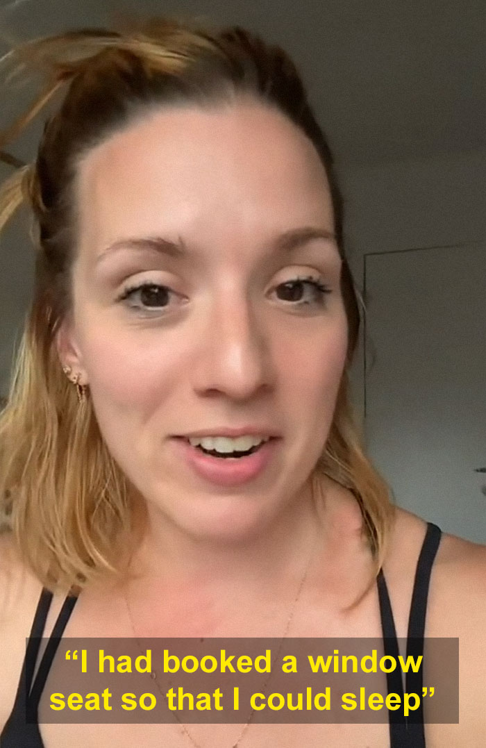 Entitled Man Steals This Woman's Plane Seat And Pretends To Be Asleep, Proceeds To Get Mad When She Takes It Back