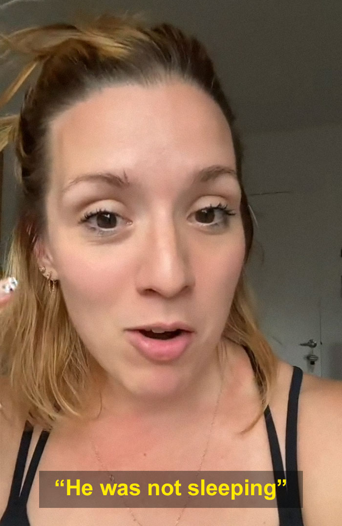 Entitled Man Steals This Woman's Plane Seat And Pretends To Be Asleep, Proceeds To Get Mad When She Takes It Back