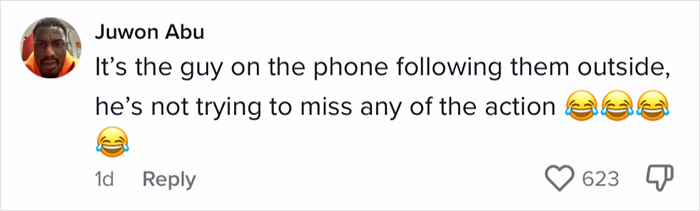 Woman Defended By Fellow Passengers After Random Guy Tries To Sit Next To Her On Empty Bus Woman Defended By Fellow Passengers After Random Guy Tries To Sit Next To Her On Empty Bus