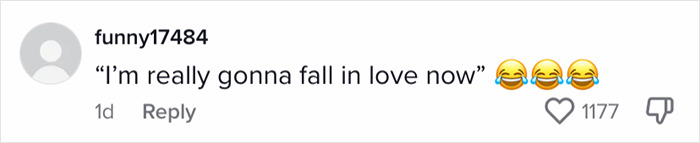 Woman Defended By Fellow Passengers After Random Guy Tries To Sit Next To Her On Empty Bus Woman Defended By Fellow Passengers After Random Guy Tries To Sit Next To Her On Empty Bus