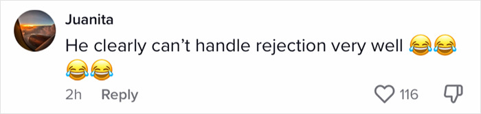 Woman Defended By Fellow Passengers After Random Guy Tries To Sit Next To Her On Empty Bus Woman Defended By Fellow Passengers After Random Guy Tries To Sit Next To Her On Empty Bus