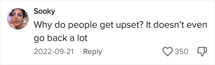 Plane Passenger Gets Tired Of Neighbors Invading Her Privacy By Reclining Their Seats, Starts Swiveling Air-Con Vents Right On Their Face