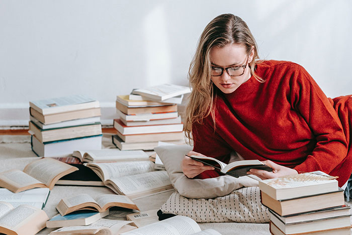 'Disney Adult' Refuses To Meet Sister's 'Ridiculous' Demand For The Wedding She's Throwing At Her House For Free