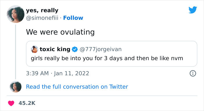 Humorous meme about ovulating, resonating with women. Tweet by @simonefiii and @777jorgeivan.