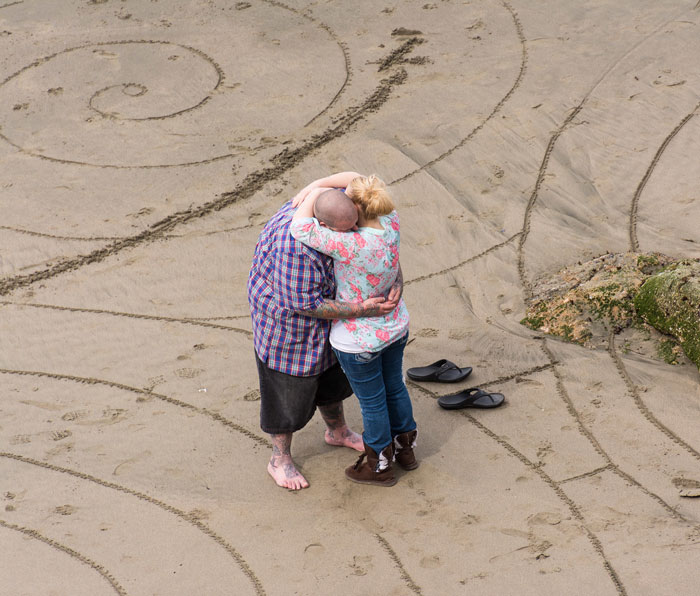 Man Is Completely In Love With His Roommate But Is Afraid To Do Anything, The Internet Convinces Him To Confess, He Listens And Gets A Happy Ending Man Is Completely In Love With His Roommate But Is Afraid To Do Anything, The Internet Convinces Him To Confess, He Listens And Gets A Happy Ending