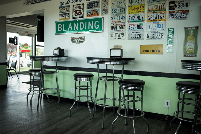 Woman Wonders If She Was Wrong For Losing Her Cool At A Family Outing After Cousin Makes Disparaging Remarks