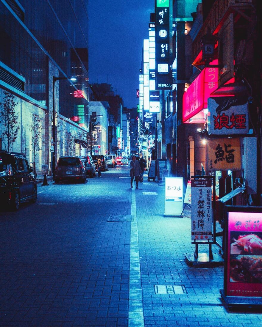 I Wandered The Night Alleys Of Tokyo Under Neon Lights, And Here's What I Captured (23 Pics)