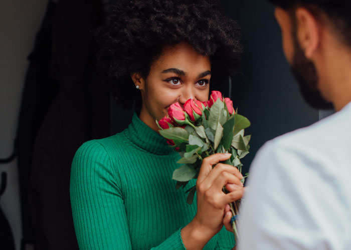 32 Things That Only Attractive People Can Get Away With, As Shared In This Viral Thread