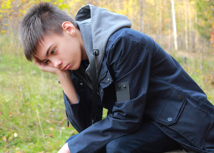 “Haven’t Spoken To My ‘Parents’ In Over 10 Years”: 30 People Reveal Their Thoughts On Parents Kicking Their Kids Out At 18