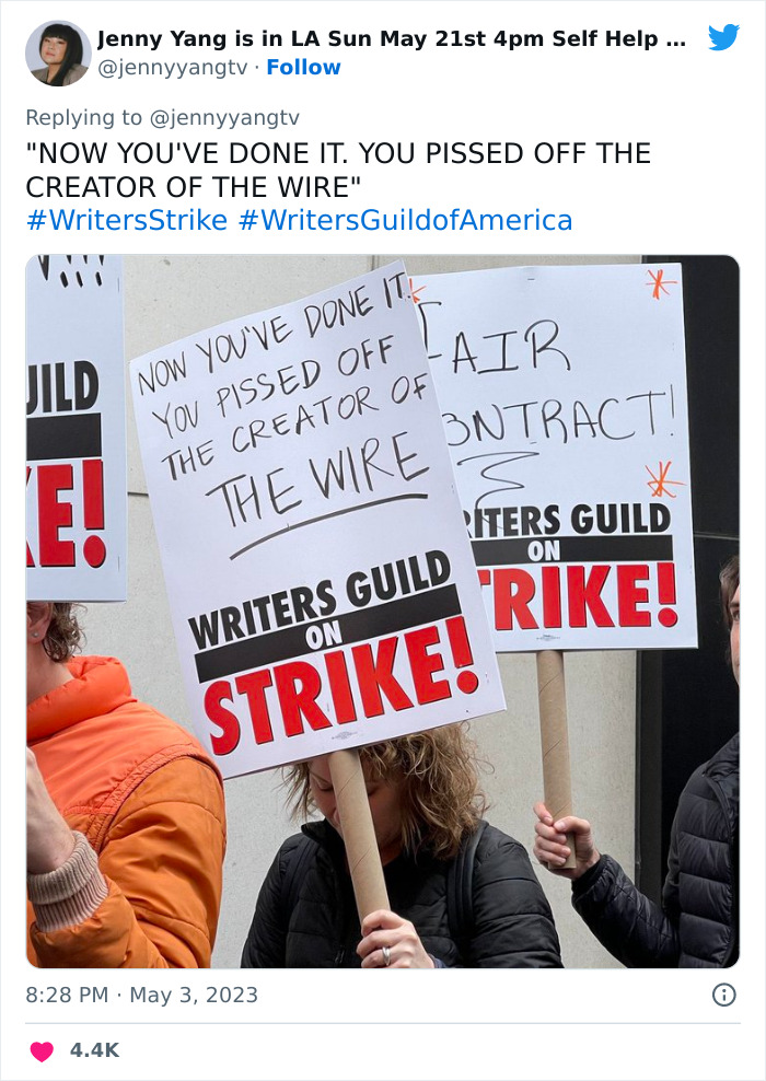 Funny-Writers-Strike-Signs-Twitter