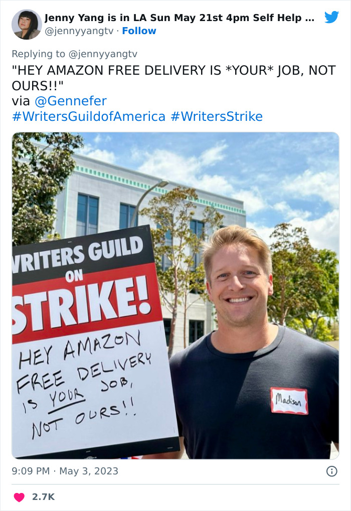 Funny-Writers-Strike-Signs-Twitter