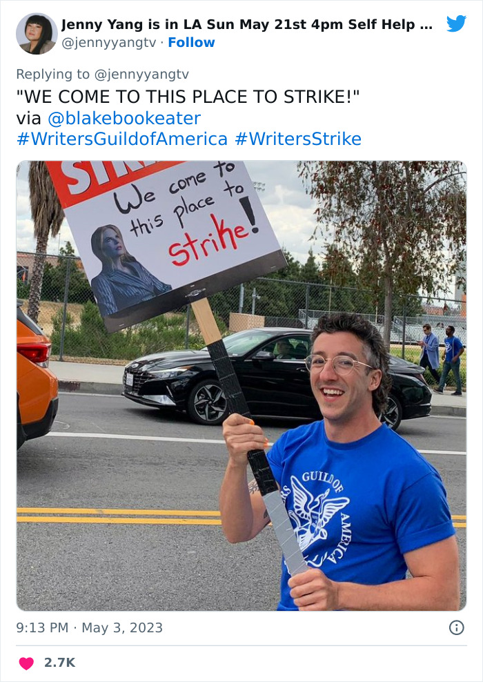 Funny-Writers-Strike-Signs-Twitter