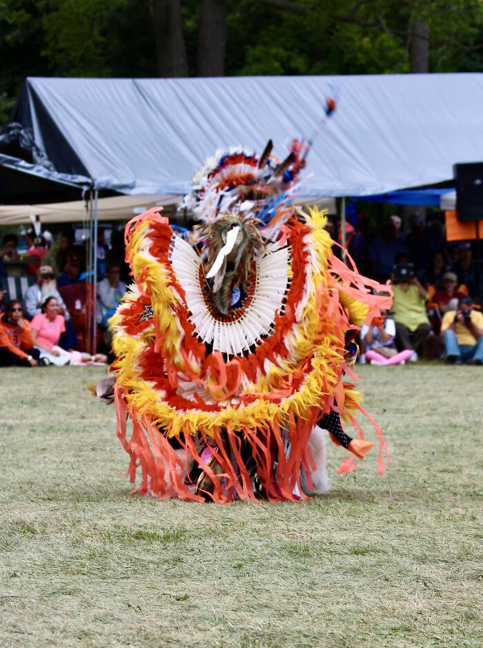 32 Pictures Of Dancers And Their Beautiful Costumes