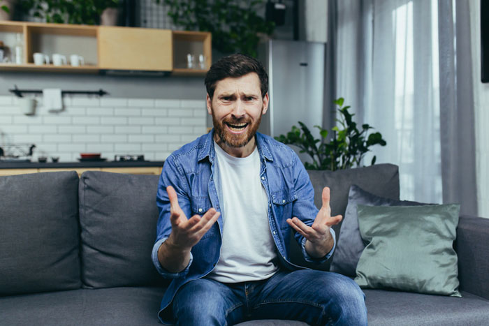 Man Wonders If He&rsquo;s A Jerk For Offering Roommate And His GF Home-Cooked Food