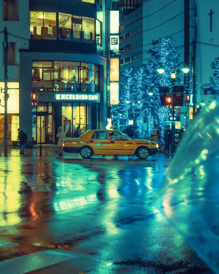 I Explored The Night Alleys Of Tokyo Under Neon Lights, And Here Are 30 Images That I Took