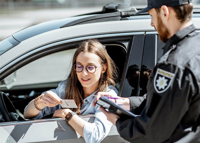 20 Cosas que son más fáciles cuando eres una persona atractiva