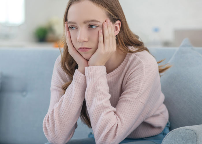 “Haven’t Spoken To My ‘Parents’ In Over 10 Years”: 30 People Reveal Their Thoughts On Parents Kicking Their Kids Out At 18