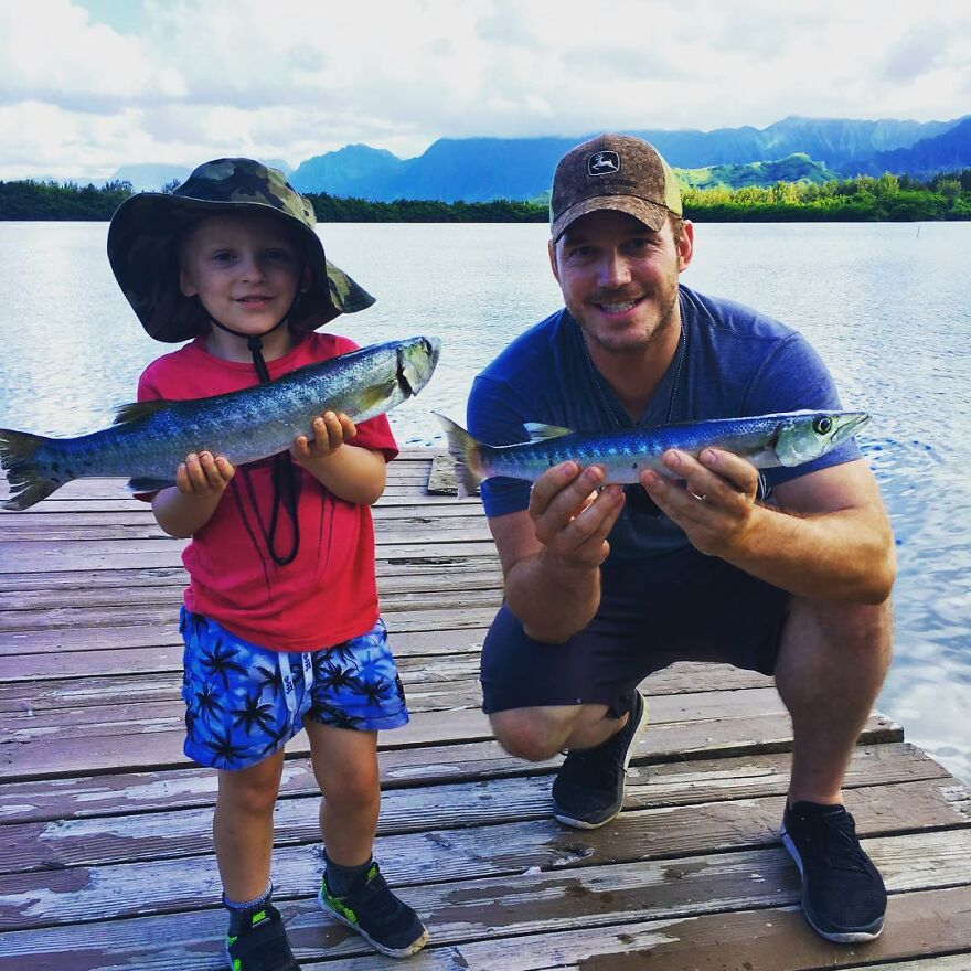 Study Reveals That Fathers Are Happier Than Mothers (25 Pics Of Celebrity Parents)