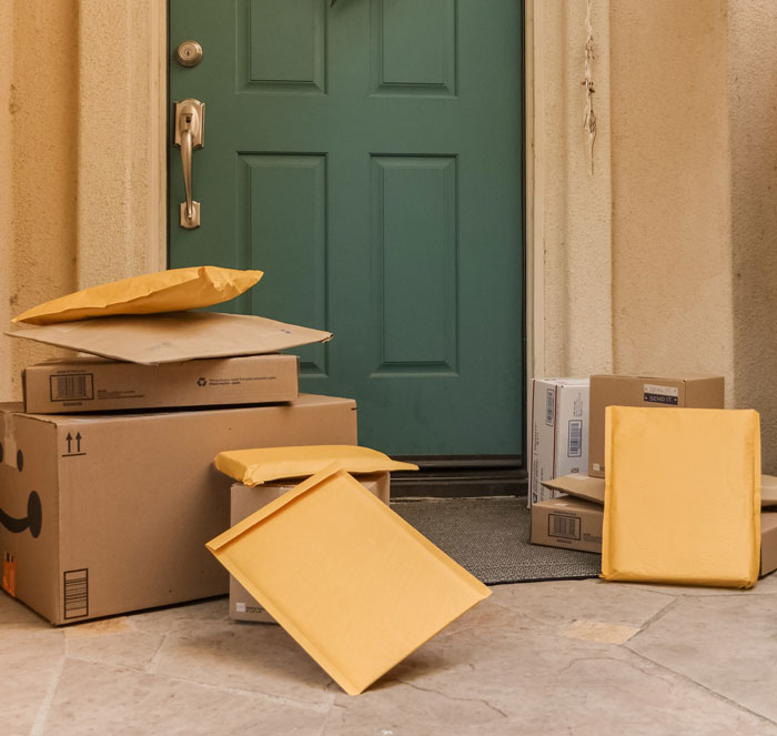 Man Stunned By His Neighbor’s Entitlement Who Designated His Home As A Drop-Off For His Deliveries Man Stunned By His Neighbor’s Entitlement Who Designated His Home As A Drop-Off For His Deliveries