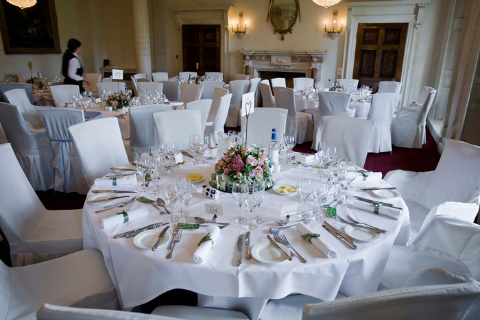 "I Have Little Sympathy For My Sister At This Point": Woman Flips Out As Brother Picks Her Dream Venue For His Own Wedding