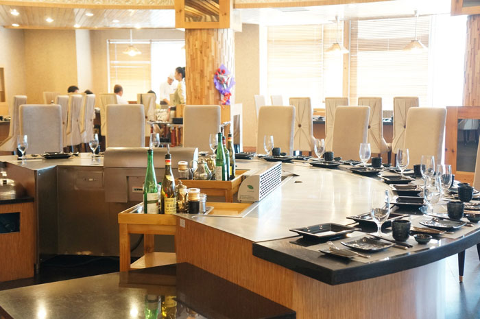 Restaurant Customer Pranks A 'Karen' Who Threatened Him With Legal Action After Mistaking Him For A Waiter Restaurant Customer Pranks A 'Karen' Who Threatened Him With Legal Action After Mistaking Him For A Waiter