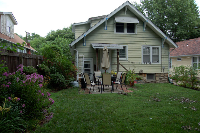 Man Develops An Unlikely Friendship With 14 Y.O. Neighbor After Spraying Him With Water For Walking Across His Lawn Daily