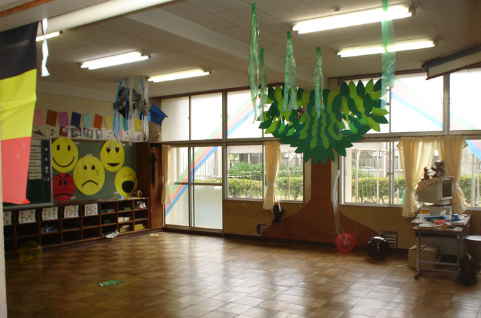 Principal Doesn't Believe 12 Y.O. Who Says She Doesn't Go To His School, Gets Police Called On Him And Loses His Career