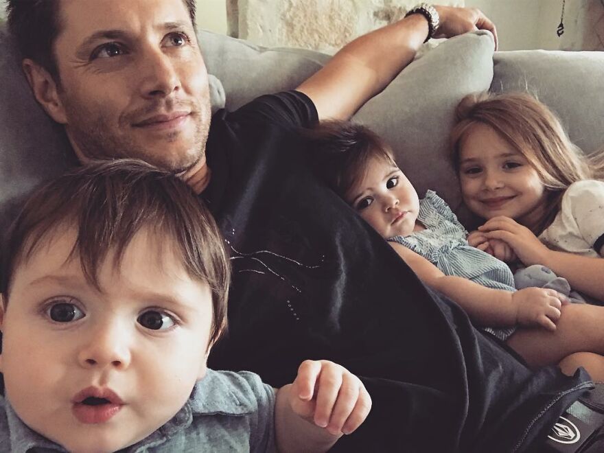 Study Reveals That Fathers Are Happier Than Mothers (25 Pics Of Celebrity Parents)