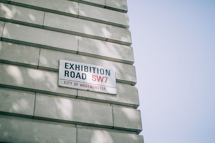 30 Things That These People Always Notice Because Of The Nature Of Their Jobs, As Pointed Out By People Online