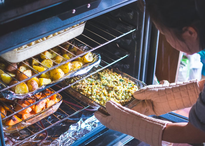 People Are Sharing The Cooking Hacks They Swear By, Here Are The 50 Best Ones