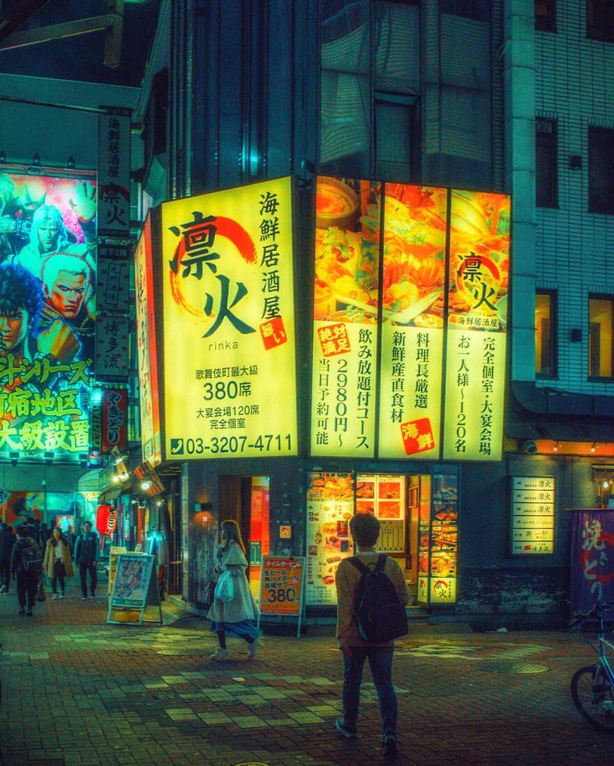 I Wandered The Night Alleys Of Tokyo Under Neon Lights, And Here's What I Captured (23 Pics)