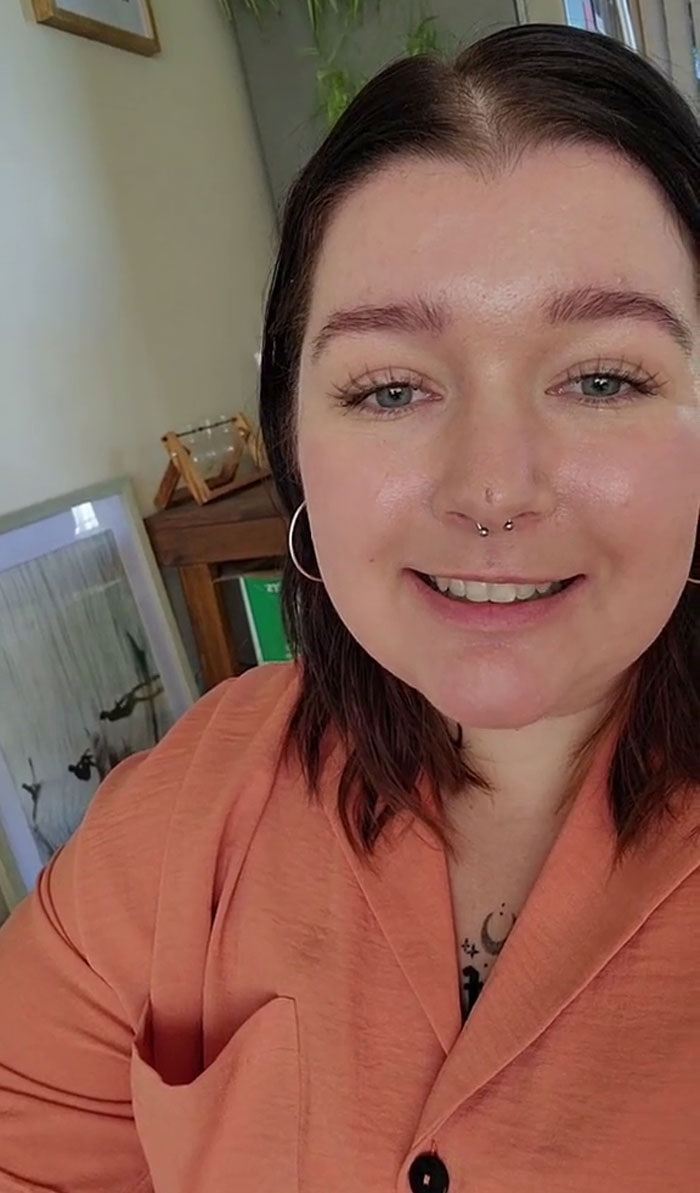 Woman Goes On A Deep-Dive Stalk On Facebook Not Knowing She's About To Be Exposed By A Glitch Woman Goes On A Deep-Dive Stalk On Facebook Not Knowing She's About To Be Exposed By A Glitch