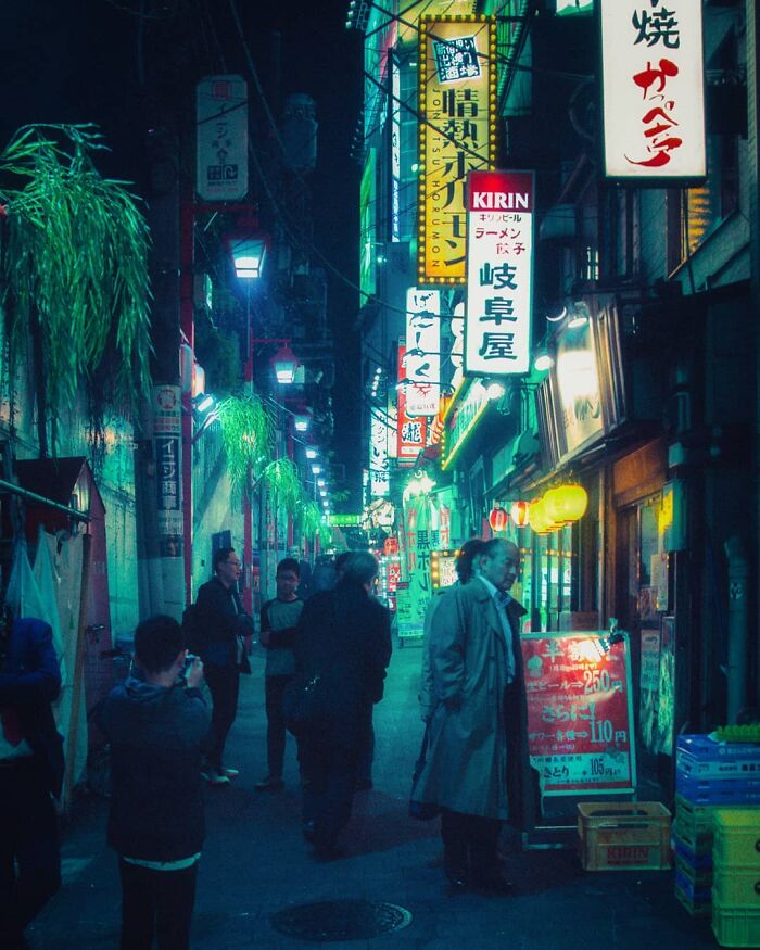 I Explored The Night Alleys Of Tokyo Under Neon Lights, And Here Are 30 Images That I Took