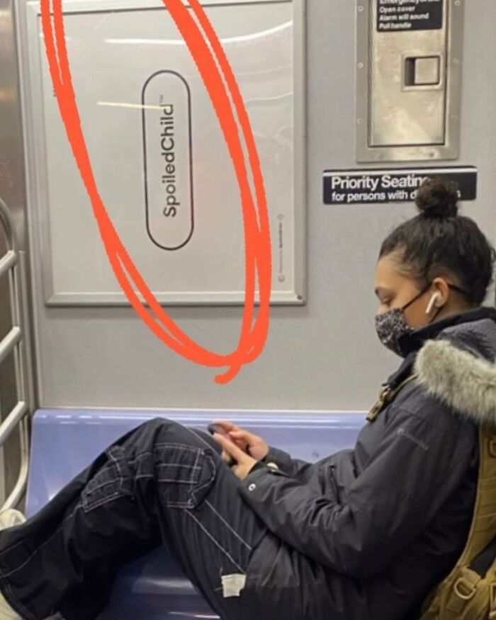 Subway-Signs-Resemble-Sitting-People