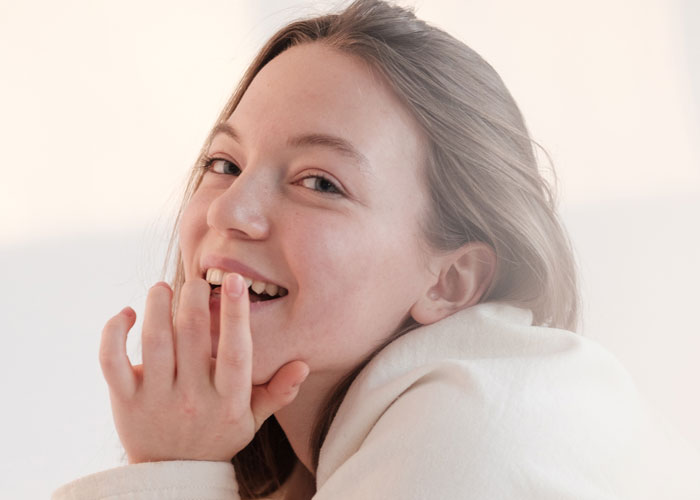 32 Things That Only Attractive People Can Get Away With, As Shared In This Viral Thread