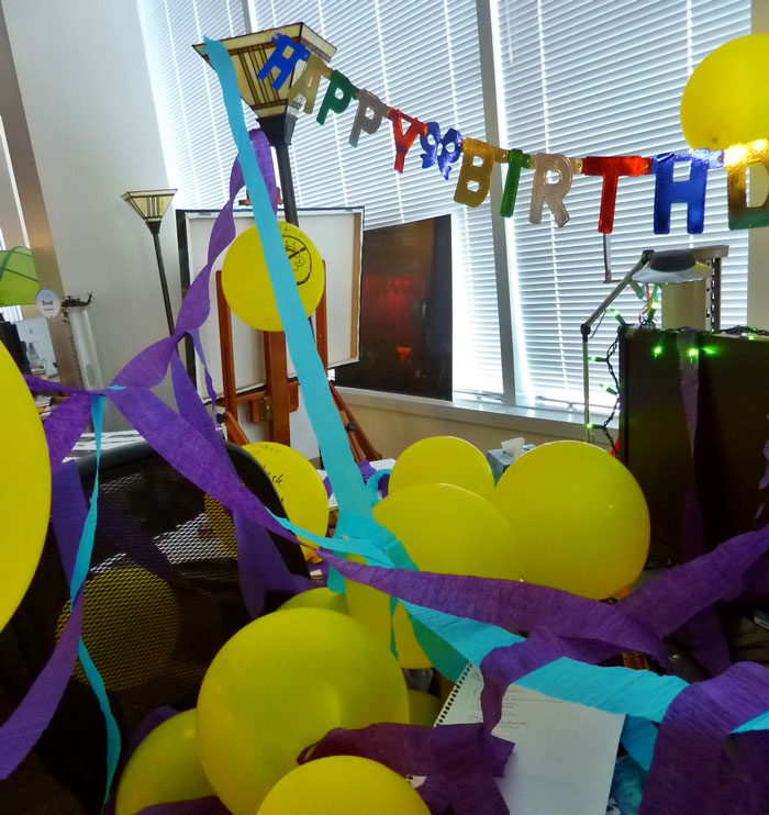 &ldquo;I&rsquo;ll Just Simply Say No&rdquo;: Guy Is Furious For Being Asked To Contribute To Birthday Gifts At Work Despite Never Getting A Gift Himself