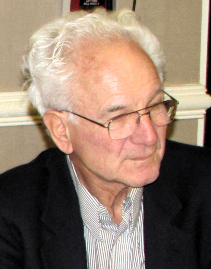 35 Times Intelligent Adults With Numerous Degrees Acted So Stupidly, It Resulted In Lots Of Embarrassment