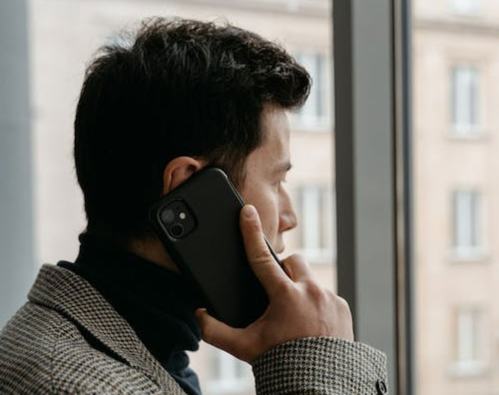 Boss Tells Employee To Only Take Breaks When They Tell Him To, Regrets It After He Just Stops Working In A Middle Of A Call