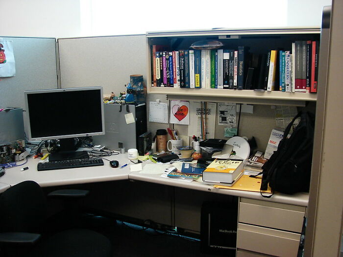 30 Things Worth Firing Over These People Saw Happening In Real Time At Work, As Listed In This Online Thread