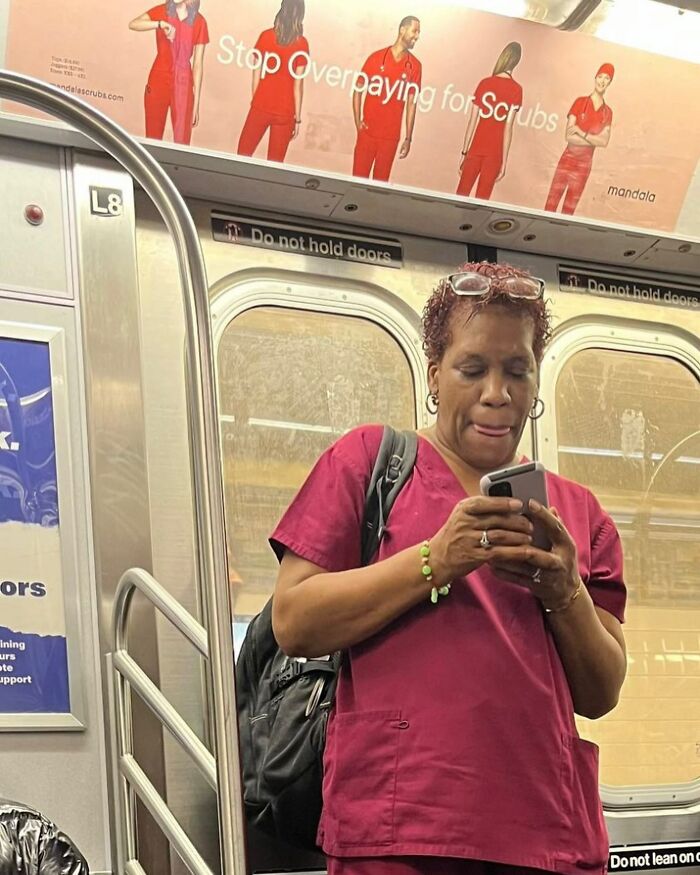 Subway-Signs-Resemble-Sitting-People