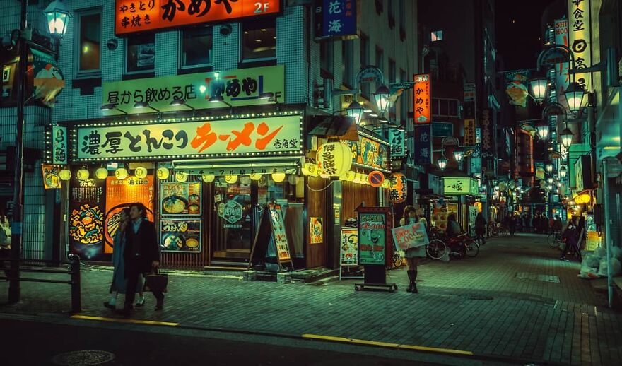 I Wandered The Night Alleys Of Tokyo Under Neon Lights, And Here's What I Captured (23 Pics)
