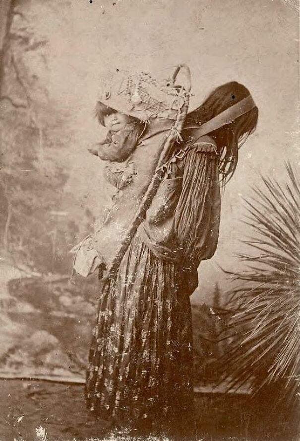 Apache woman and child. Fort Apache, Arizona, 1898.