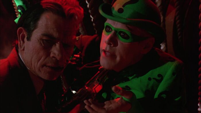 Riddler talking to Harvey