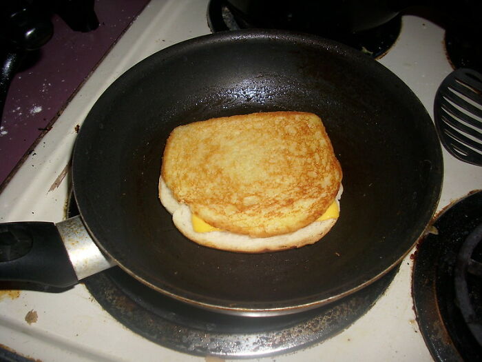 Person Asks "What Is Some ‘Poor People's Food’ That You Will Eat No Matter How Wealthy You Get?", And 30 Folks Deliver