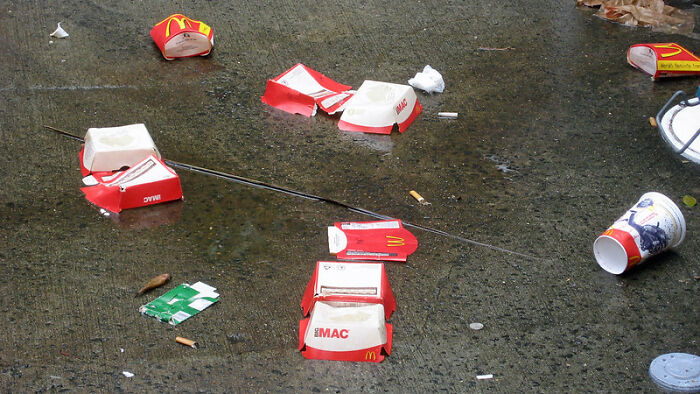 30 Warning Signs That Indicate Someone Is A Terrible Person, As Shared By Folks Online